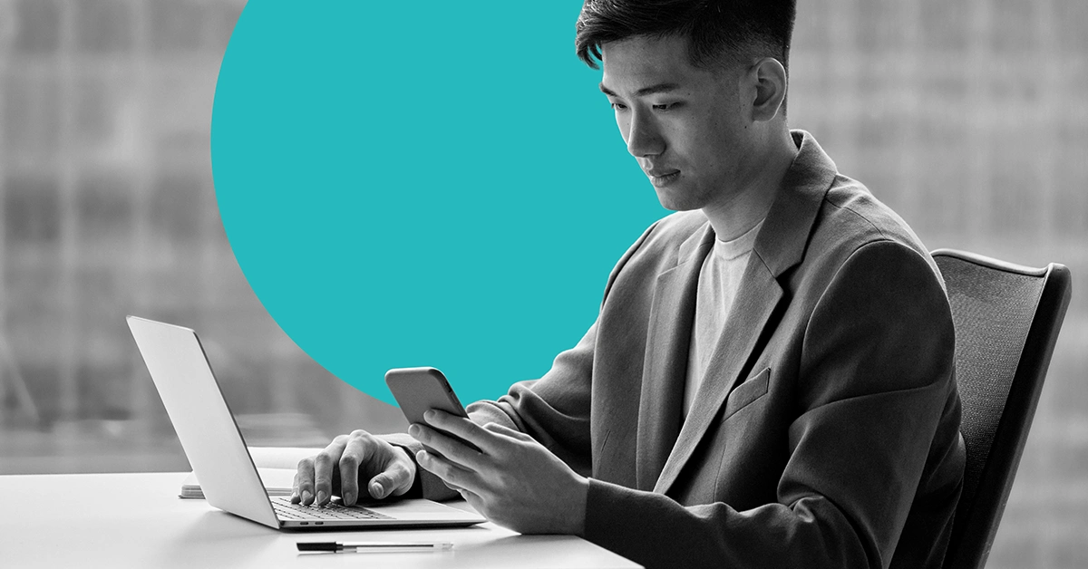 Man setting up trigger email campaigns.